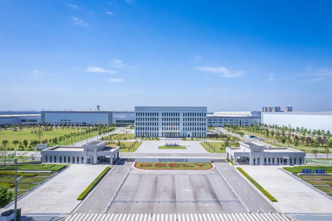 央媒聚焦！从一座标杆工厂到一片“产业森林”